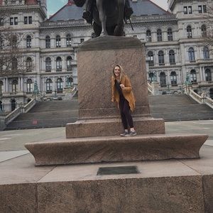 Meet your Posher, Taryn